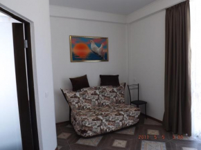 Apartment on Berezovyy pereulok